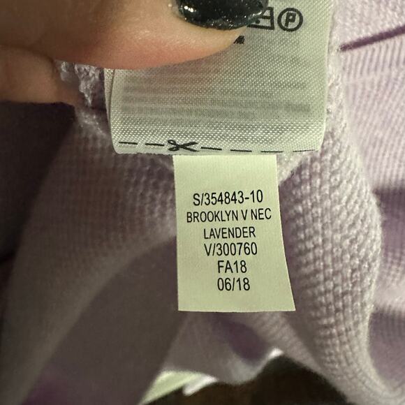 Gap Brooklyn V Neck Lavender Purple Lightweight Wool Blend Sweater Size Medium - Picture 7 of 9